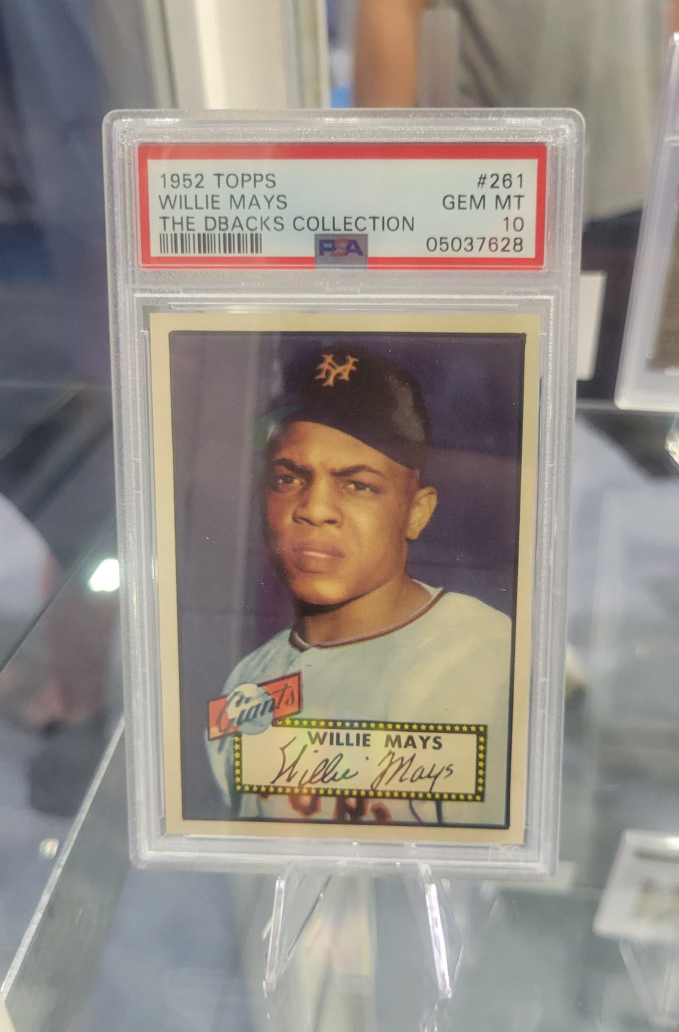 Willie Mays deals 1957 Topps PSA